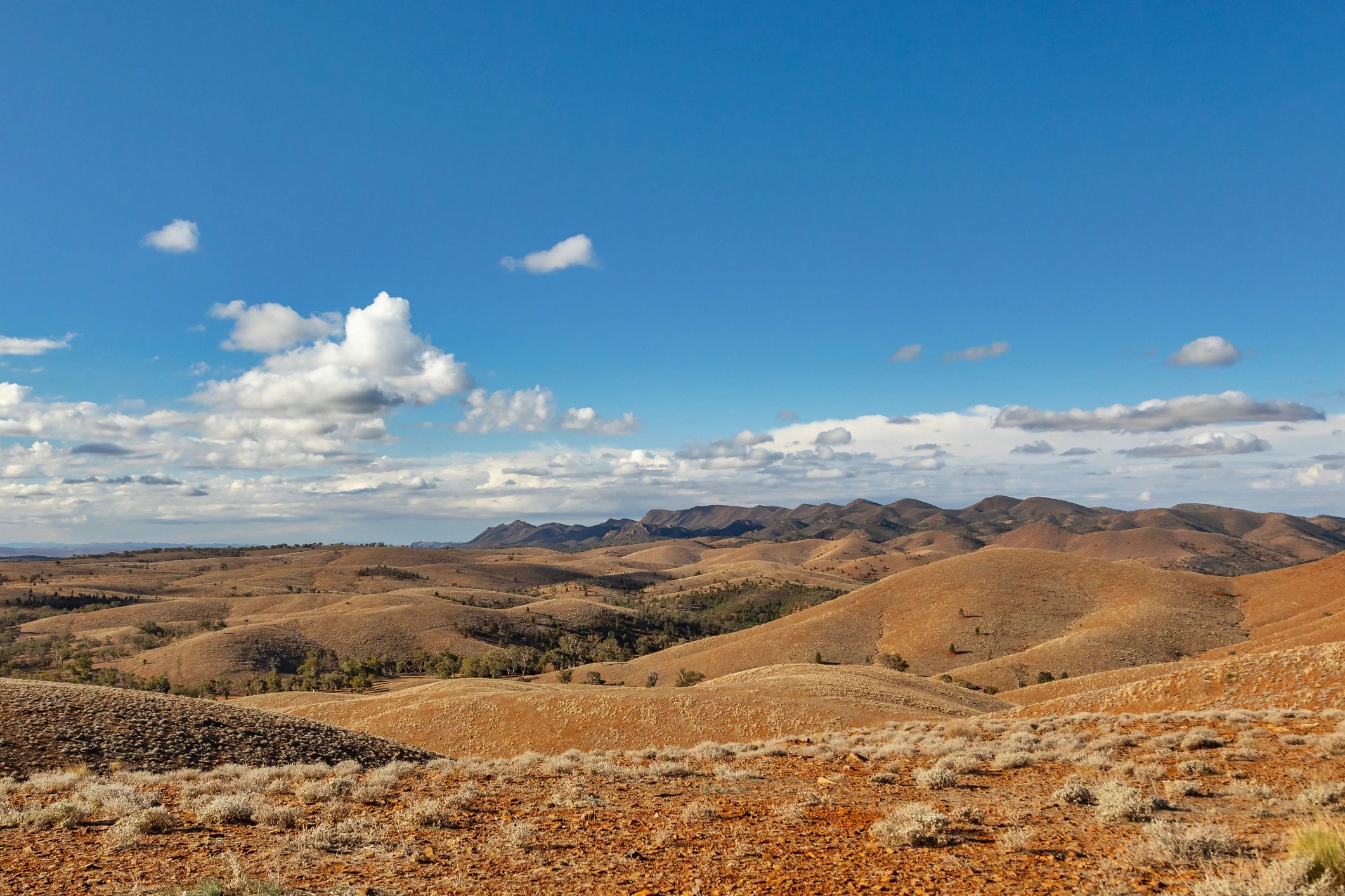 Wide off-road landscape in Australia, representing nationwide portal axle support